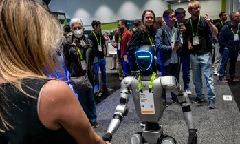 Китайски компании доминират доставките на хуманоидни роботи в света през 2025 г.