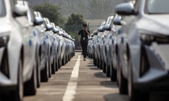 Световните автомобилни мощности изглеждат тревожно слабо натоварени