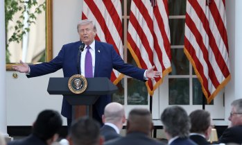 40 сделки за ден: Как Тръмп шокира Wall Street с активност за десетки милиони долари