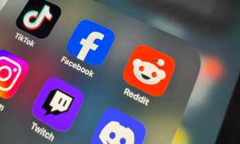 Австралия се готви да съди Facebook и TikTok за нарушаване на закона за социалните медии