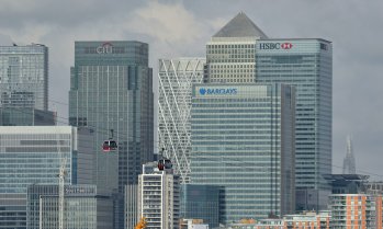 Как регулаторите в цял свят облекчават капиталовите правила за банките