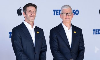 Възнагражданието на новия шеф на Apple може да стигне 58 млн. долара, на Тим Кук &ndash; 47 млн. долара