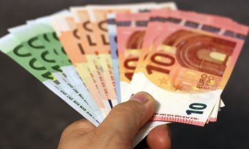 Управляващите готвят законопроект, свързан с офертите за бързи кредити