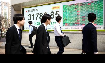 Търговското напрежение прогони оптимизма на борсите в Азия