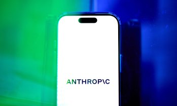 Спирането на модела на Anthropic бележи обрат в САЩ и е предупреждение за Силициевата долина