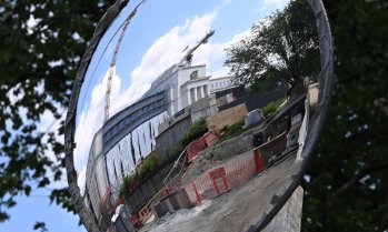 Може ли Тръмп да накара Фед да клекне, без да срине пазарите?