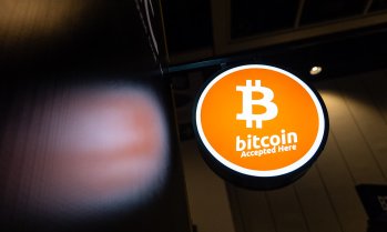Доброто настроение стабилизира цената на биткойна около 80 хил. долара