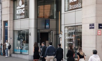 Печалбата на KBC е засегната от по-високите резерви заради войната в Иран