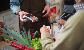 Как ще се отрази данъкът от 7% върху ваучерите за храна?