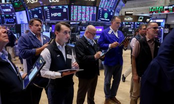 Индексите на Wall Street се повишават, петролът отново поскъпва рязко*