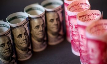 Китай не трябва да "катурне" долара, за да спечели валутната война