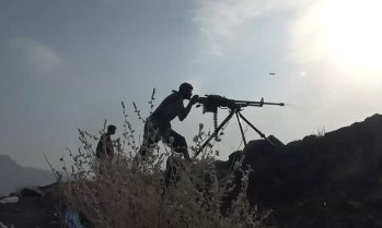 Хутите засилват хватката си върху още една ключова артерия за световния износ на петрол