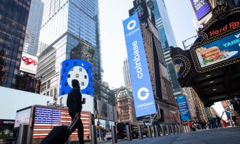 Coinbase се върна към печалбата за първи път от година въпреки спад на приходите