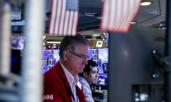 Сигналите за скорошен край на войната в Иран окриляват индексите на Wall Street*