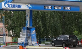 Руснаци купуват електромобили, за да се спасят от кризата с горивата