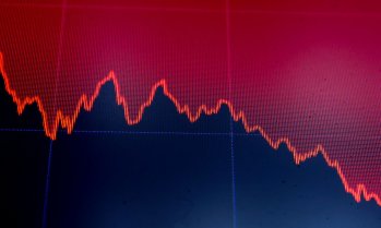 Dow Jones изтри над 700 пункта в четвъртък