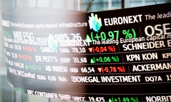Нарастващите цени на петрола натежаха върху европейските борси в началото на седмицата