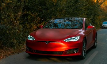 И Словения одобри технологията на Tesla за автономно управление