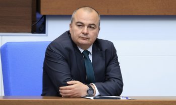 Земеделският министър: Няма нищо притеснително за търговията със зърно по Черно море