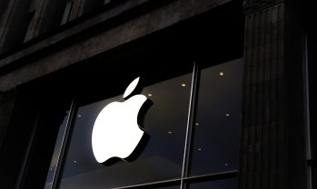 Apple разширява инструментите за безопасност на децата онлайн