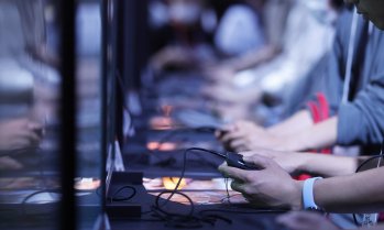Бумът на облачните технологии и AI поставя под въпрос бъдещето на конзолите