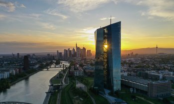 Проучване: ЕЦБ ще повиши лихвените проценти два пъти през 2026 г.