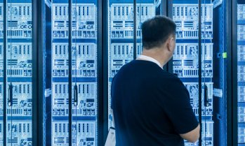 Китай планира ограничения върху износа на технологии с изкуствен интелект