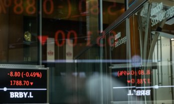 Напрежението във Франция оставя под натиск европейските борси