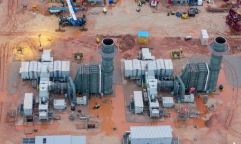 Планът на Тръмп за изкуствения интелект е застрашен от омразата му към зелената енергия