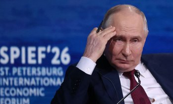 Украйна атакува Санкт Петербург преди срещи на Зеленски във Великобритания