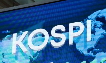 Южнокорейският индекс Kospi се възстанови с над 3% след разпродажбите