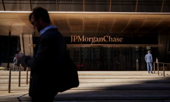 S&P 500 затвори почти без промяна след отчетите на големите банки