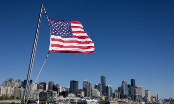 САЩ искат да проверяват публикациите на туристите в социалните мрежи за последните 5 г.