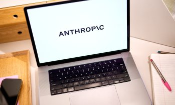 Anthropic се насочва към годишни приходи от над 65 млрд. долара