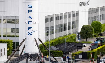 Търсенето при IPO-то на SpaceX е почти четири пъти по-голямо от предлагането