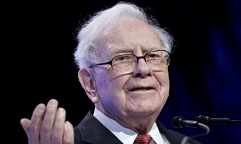 Уорън Бъфет се оттегля от поста председател на&nbsp;борда на директорите на Berkshire Hathaway