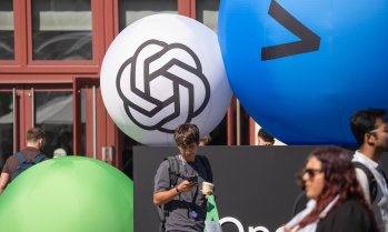 OpenAI води преговори за финансиране за 30 млрд. долара с фондове от ОАЕ и BlackRock