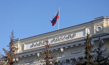 Натискът на Путин за намаляване на лихвите засилва напрежението върху Набиулина