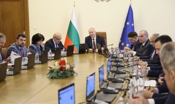 Кабинетът внесе в парламента предложение за удължителен бюджет