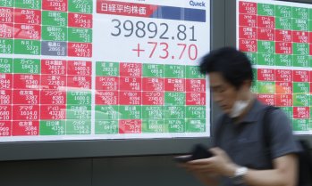 Удължаването на търговското примирие между САЩ и Китай окрили индексите в Азия