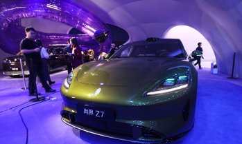 ЕК се мобилизира за защита на автомобилната промишленост в Европа