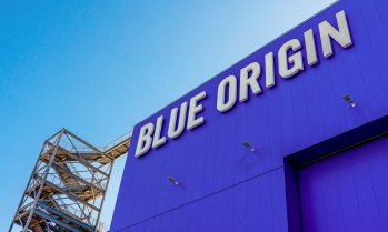 Ракетата New Glenn на Blue Origin избухна на стартовата площадка