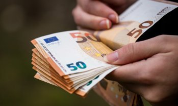 Парламентът прие новата формула за минималната работна заплата