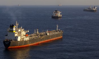 Заплахите в Черно море повишават застраховките "военен риск" за собствениците на кораби