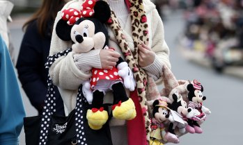 Стриймингът и тематичните паркове компенсират спада в телевизионния бизнес на Disney