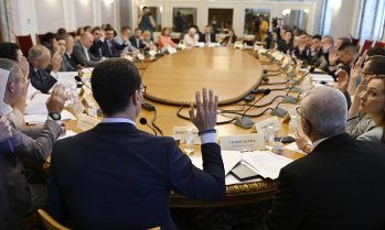 Платформата за предлагане на ДЦК за граждани ще се създава за 15 месеца