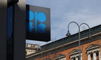 ОПЕК+ прие още едно символично повишение на квотата за юли