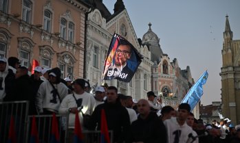 Вучич залага на премиерския пост, но студентските протести поставят властта му под заплаха