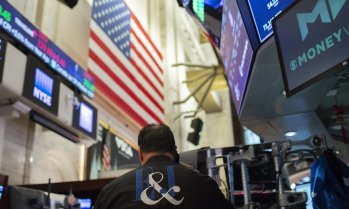 Wall Street отваря с опит за възстановяване сред поредицата от загуби*