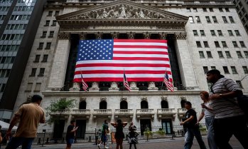 S&P 500 остава почти без промяна, Nasdaq се понижава*